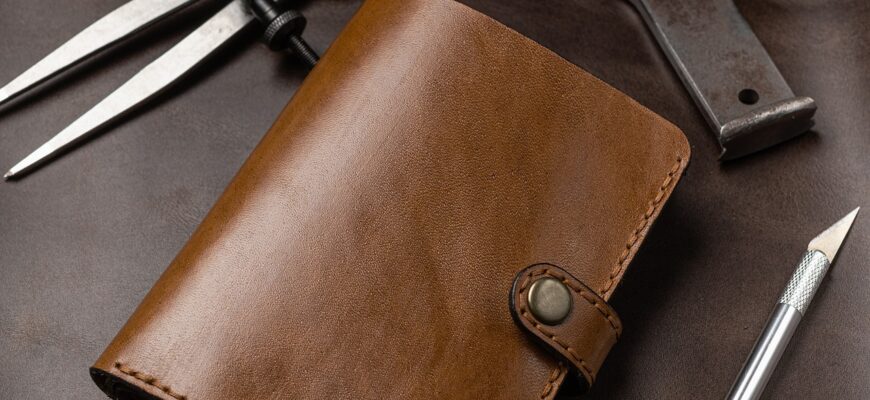 leather wallet, leatherworking, leathercraft